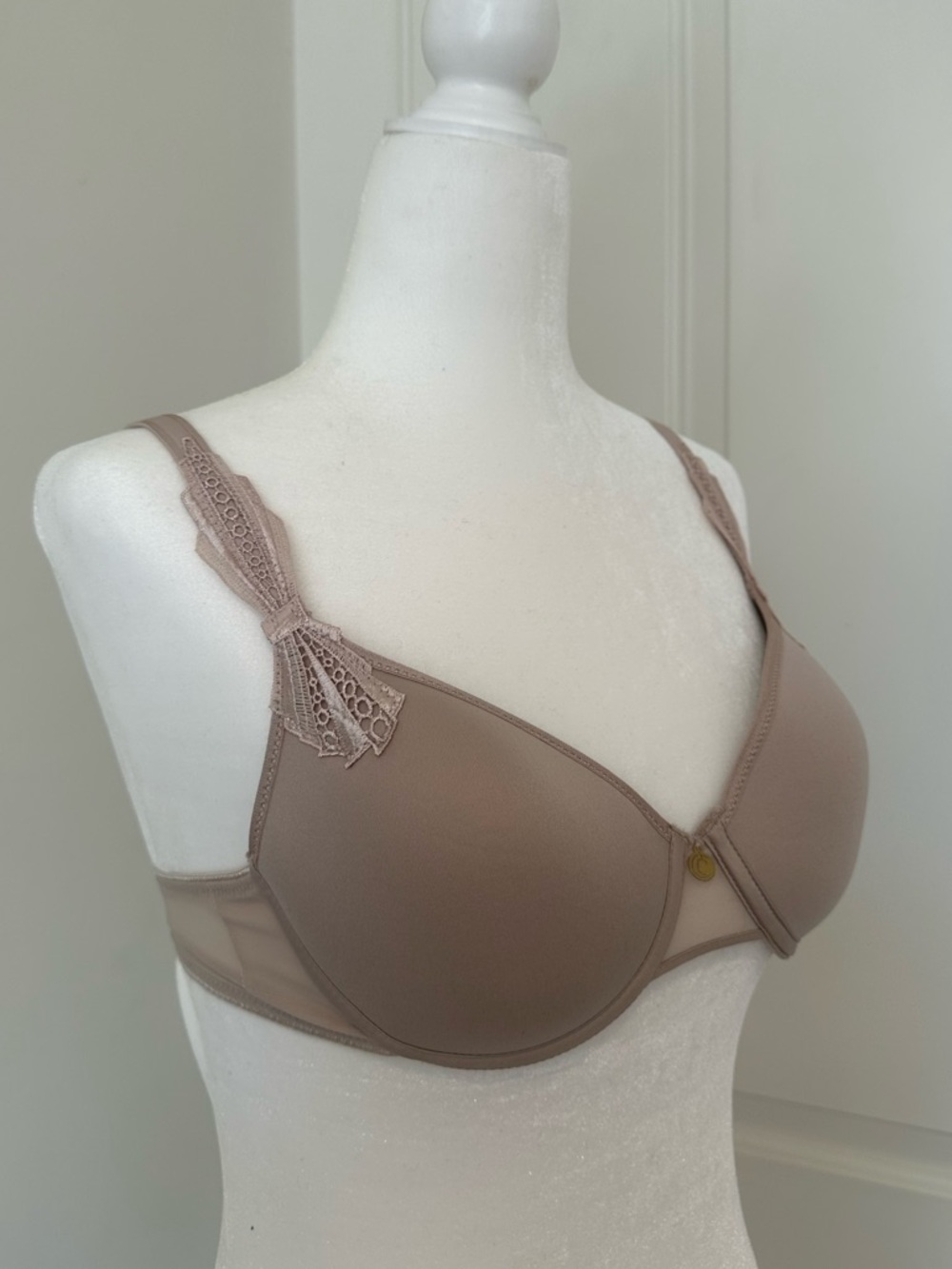 NWT Chantelle Taupe Lace-Trim Smooth Cup T-Shirt Bra - 32C